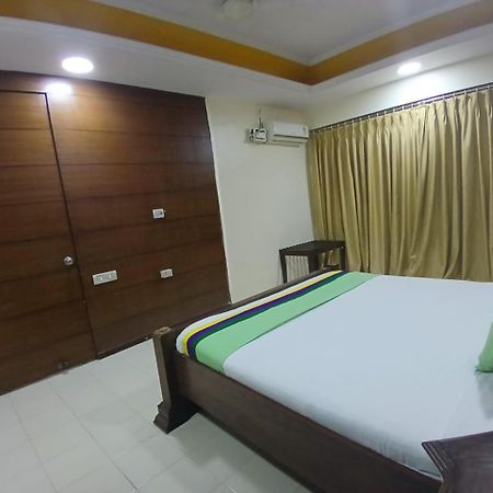Blossom Rooms Hotel Vashishtha - Free Lunch Or Dinner- Free Breakfast Hyderabad Ngoại thất bức ảnh