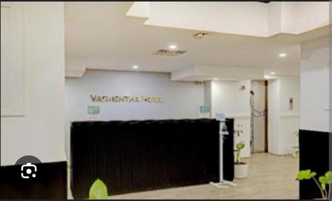 Blossom Rooms Hotel Vashishtha - Free Lunch Or Dinner- Free Breakfast Hyderabad Ngoại thất bức ảnh