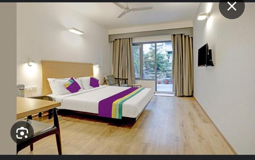 Blossom Rooms Hotel Vashishtha - Free Lunch Or Dinner- Free Breakfast Hyderabad Ngoại thất bức ảnh