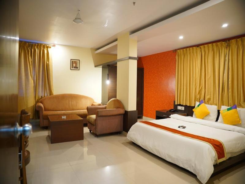 Blossom Rooms Hotel Vashishtha - Free Lunch Or Dinner- Free Breakfast Hyderabad Ngoại thất bức ảnh