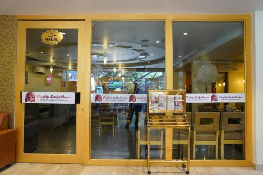 Blossom Rooms Hotel Vashishtha - Free Lunch Or Dinner- Free Breakfast Hyderabad Ngoại thất bức ảnh